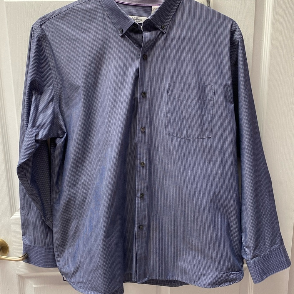F mens Van Heusen dressy pinstripe button front classic fit  shirt XL